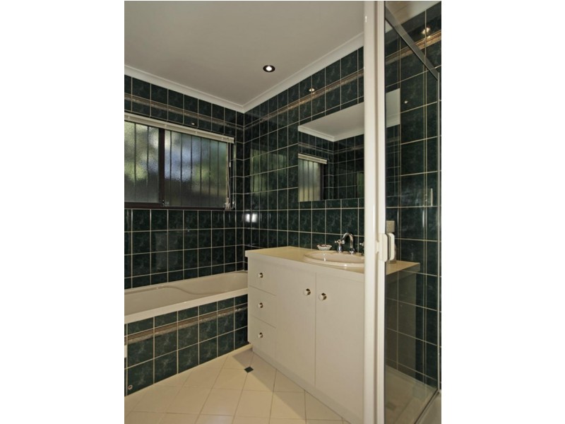 92 Perry Barr Road, Hallett Cove SA 5158