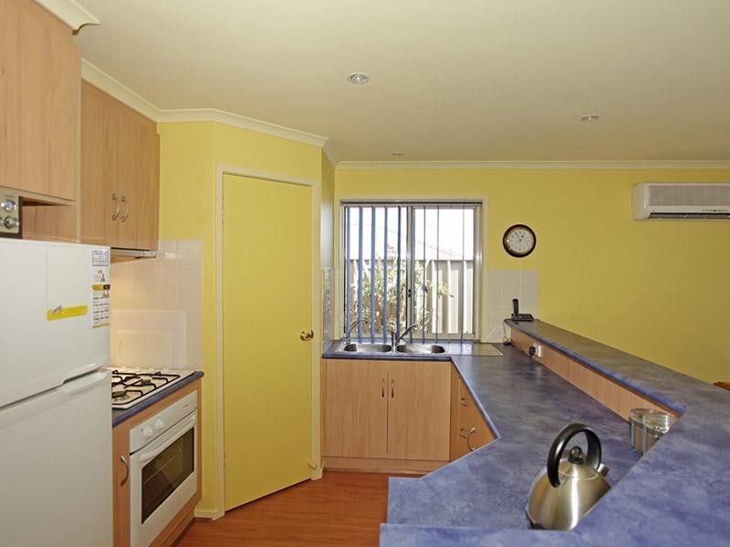 44 Tobin Crescent, Woodcroft SA 5162