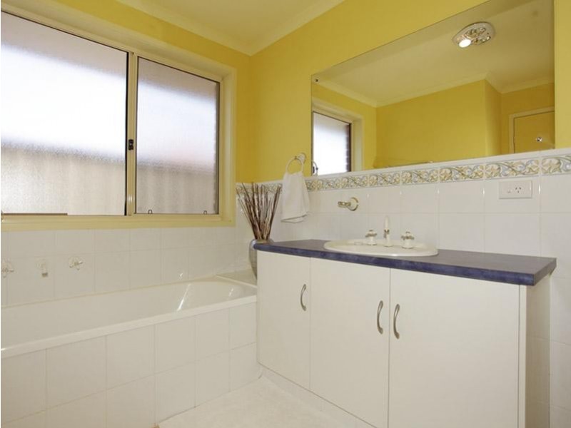 44 Tobin Crescent, Woodcroft SA 5162