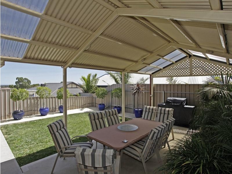 44 Tobin Crescent, Woodcroft SA 5162