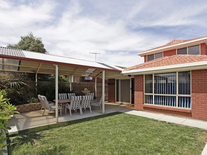 44 Tobin Crescent, Woodcroft SA 5162