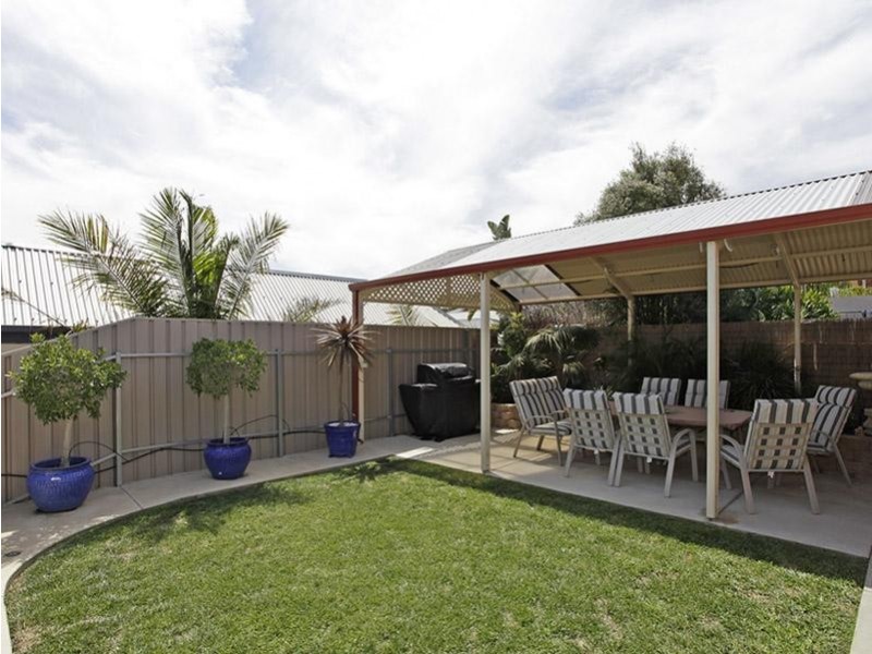 44 Tobin Crescent, Woodcroft SA 5162