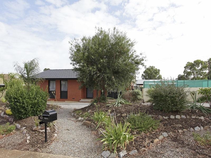13 Fairview Grove, Hackham West SA 5163