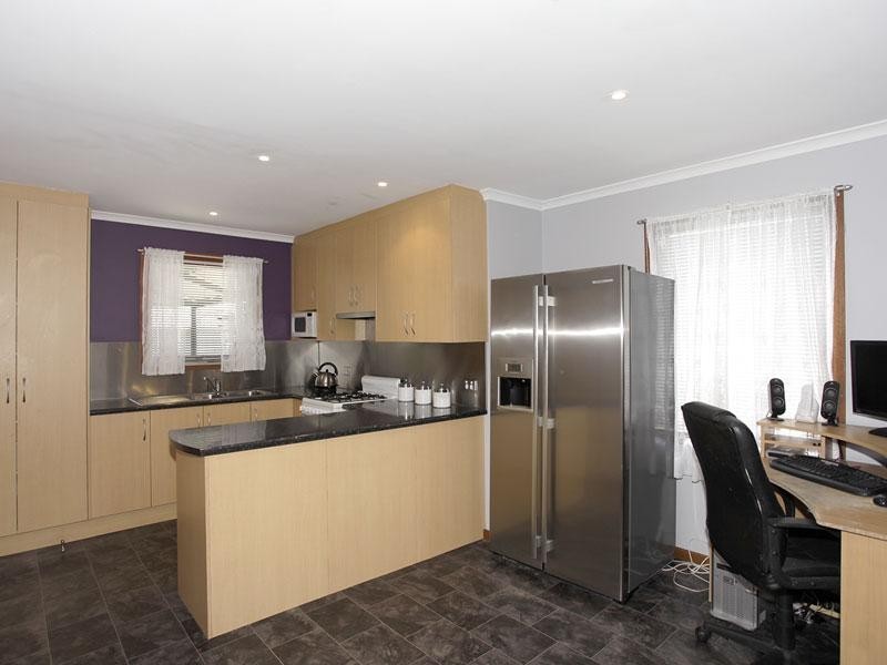 13 Fairview Grove, Hackham West SA 5163