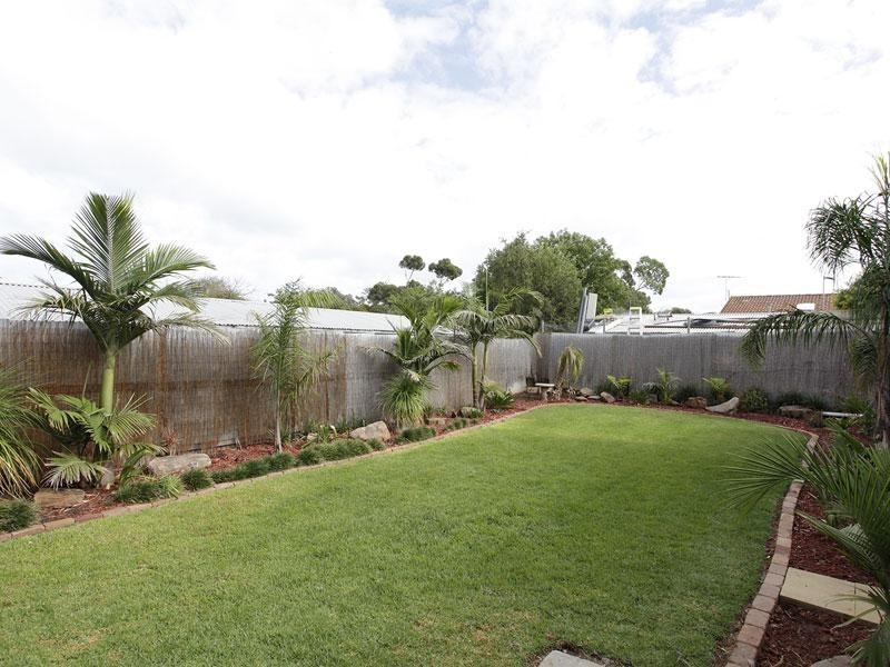 13 Fairview Grove, Hackham West SA 5163