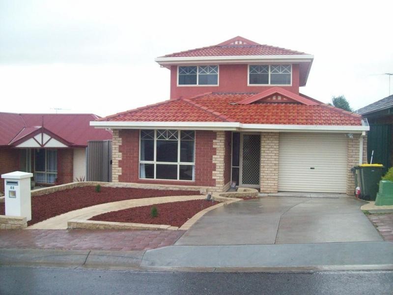 44 Tobin Crescent, Woodcroft SA 5162
