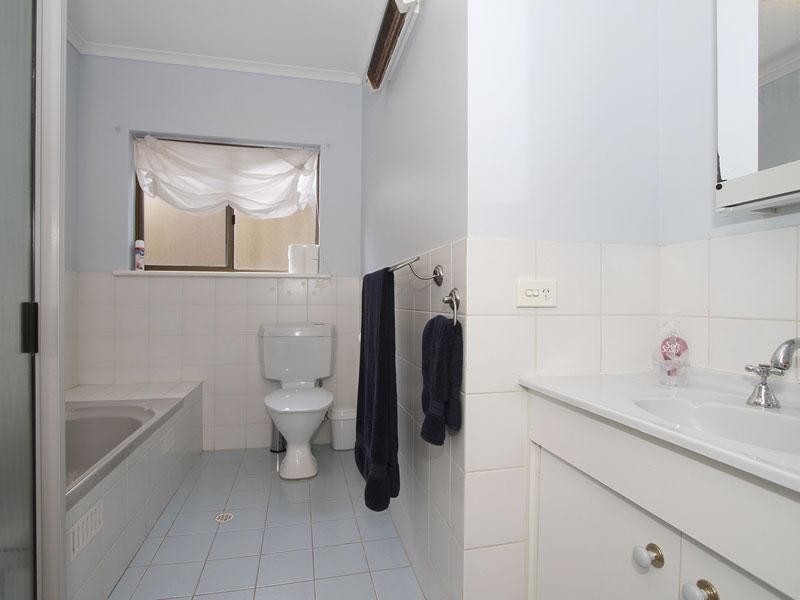 3 Evelyn Sturt Drive, Willunga SA 5172