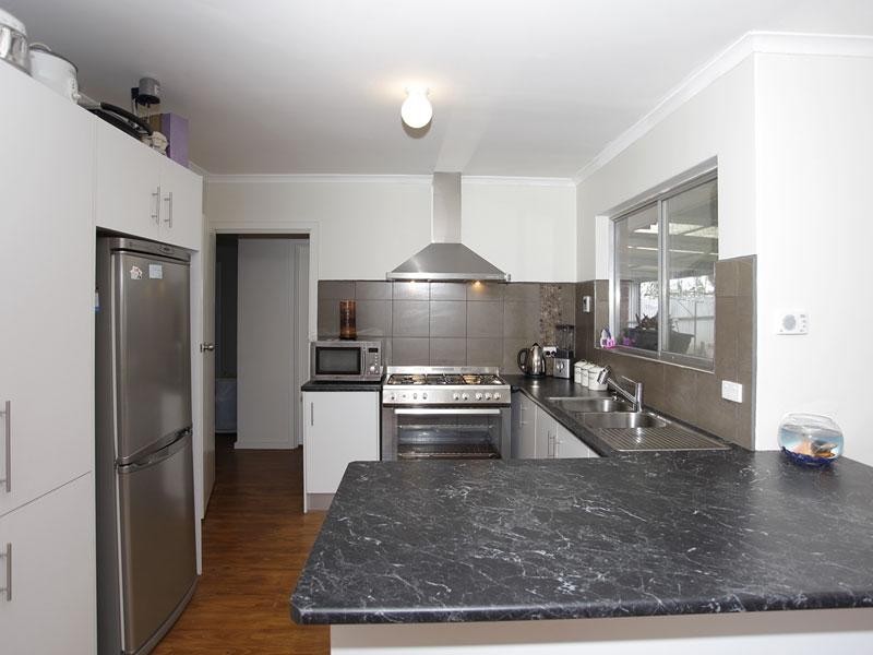 46 Trelawney Crescent, Huntfield Heights SA 5163