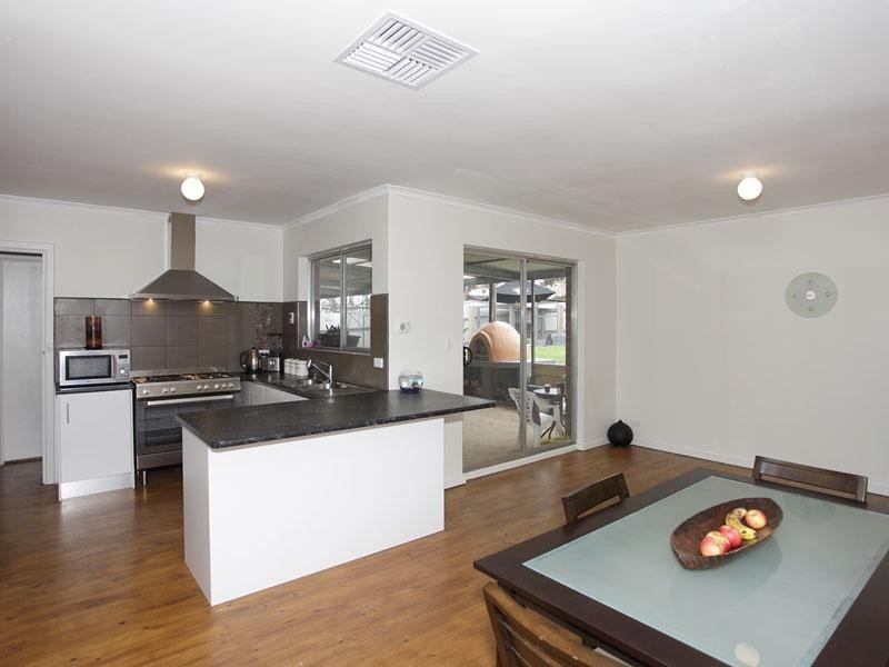 46 Trelawney Crescent, Huntfield Heights SA 5163
