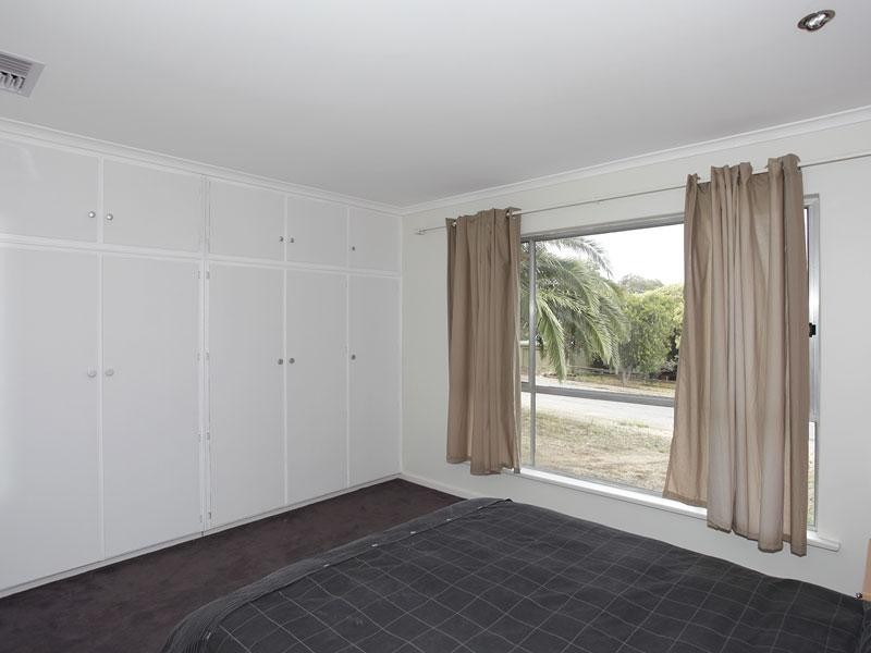 46 Trelawney Crescent, Huntfield Heights SA 5163