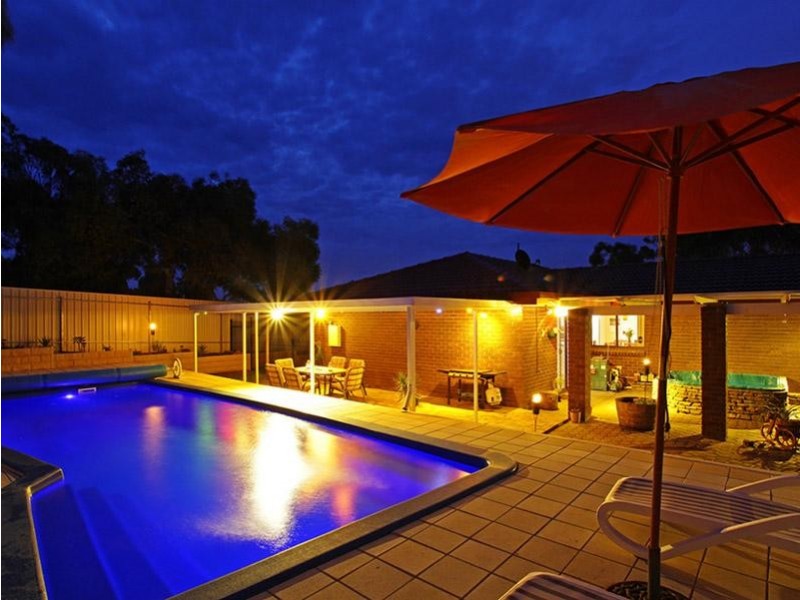 2 Ipari Terrace, Morphett Vale SA 5162