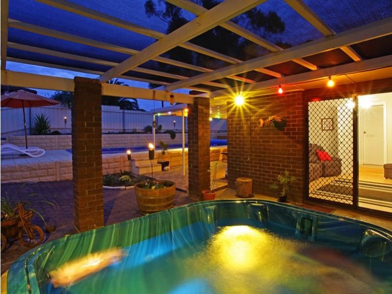 2 Ipari Terrace, Morphett Vale SA 5162