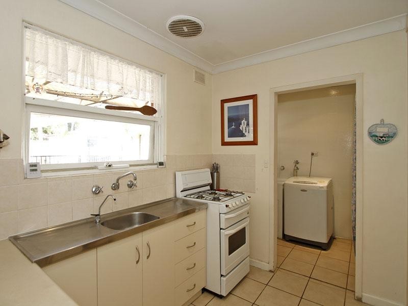 18 Reynold Street, Morphett Vale SA 5162