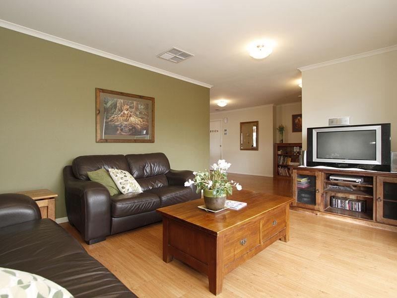 22 Simone Crescent, Morphett Vale SA 5162