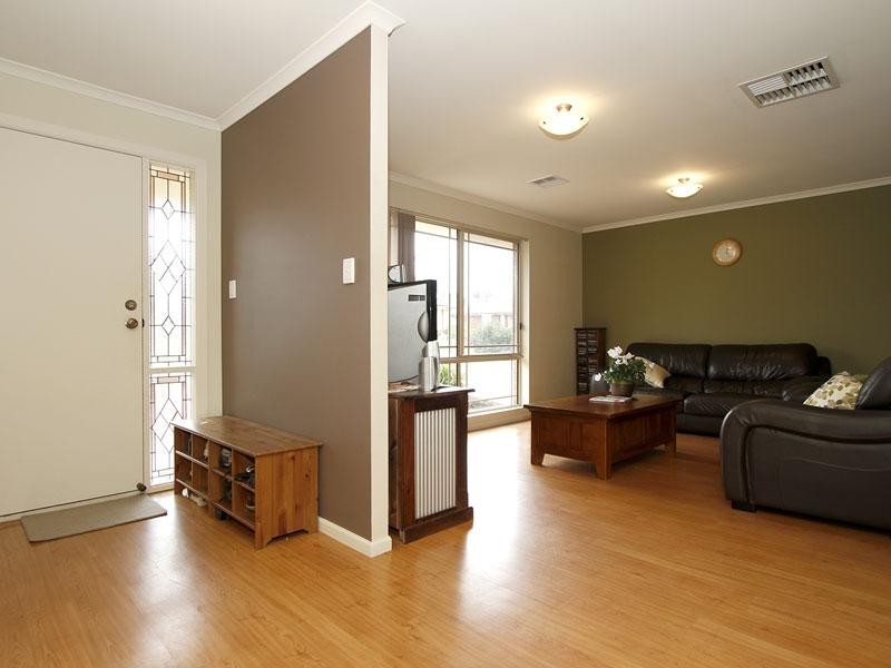 22 Simone Crescent, Morphett Vale SA 5162