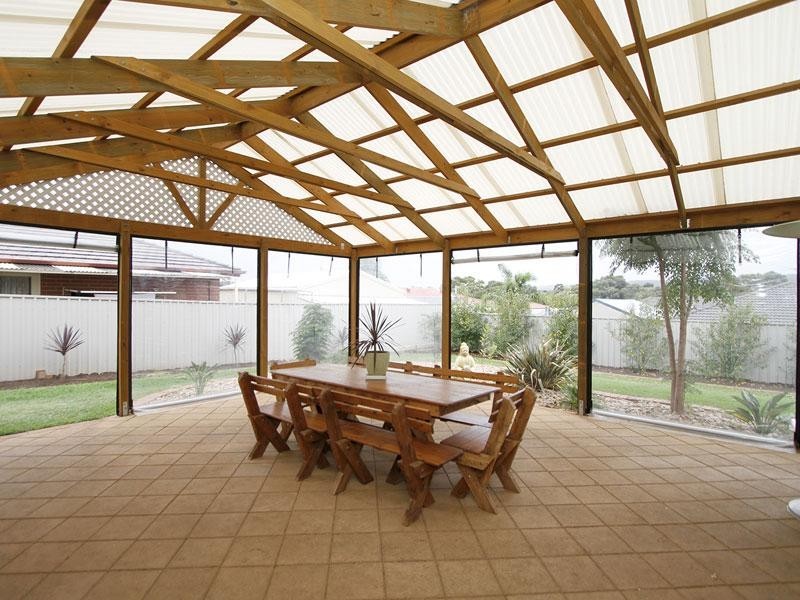 22 Simone Crescent, Morphett Vale SA 5162