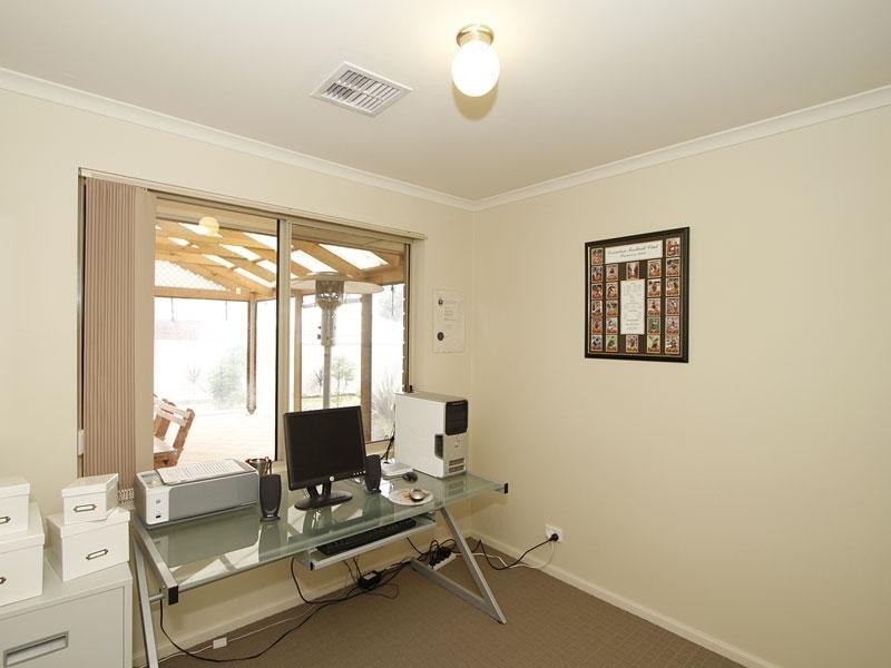 22 Simone Crescent, Morphett Vale SA 5162