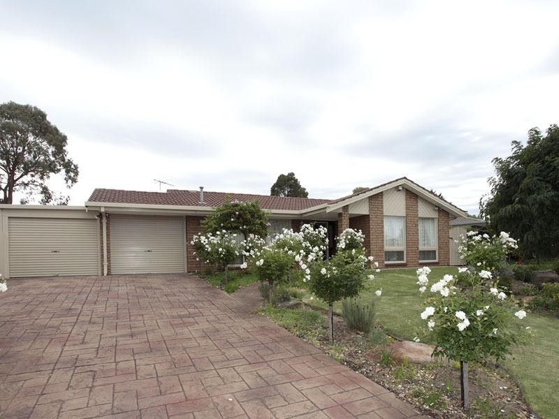 9 Kingsbridge Drive, Morphett Vale SA 5162