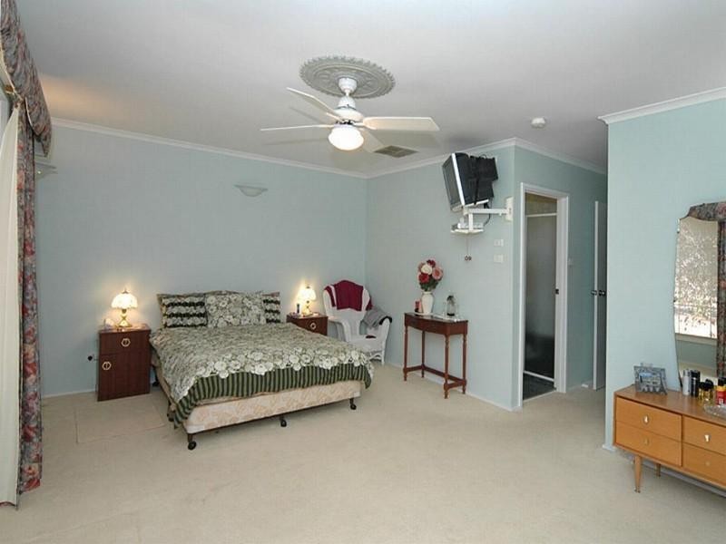 2 Alders Drive, Happy Valley SA 5159