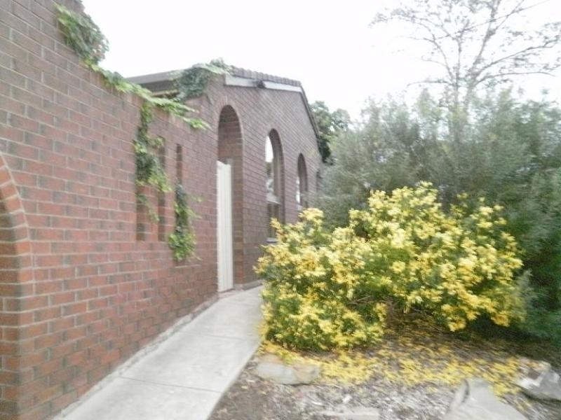 40 Tania Drive, Aberfoyle Park SA 5159