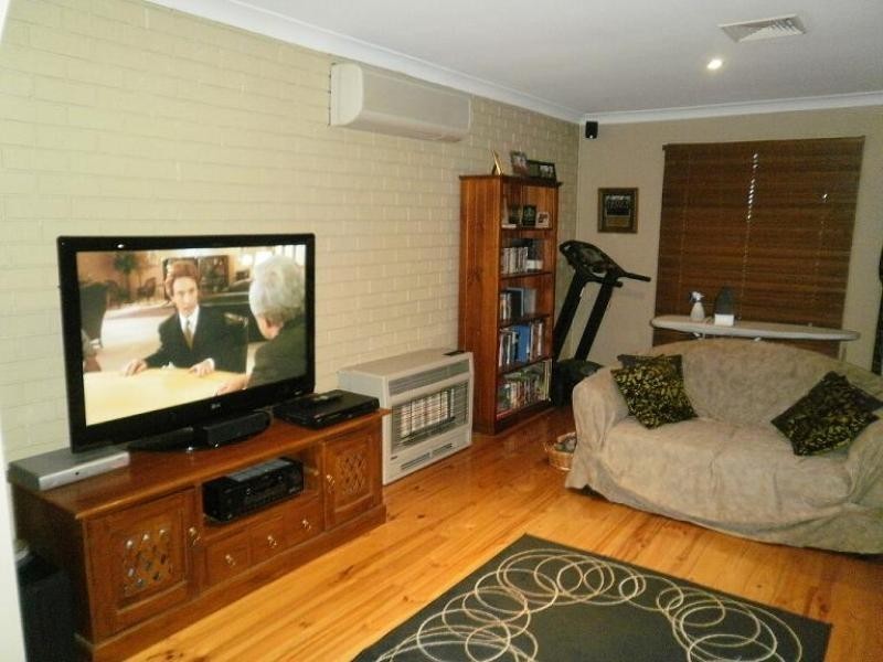 40 Tania Drive, Aberfoyle Park SA 5159