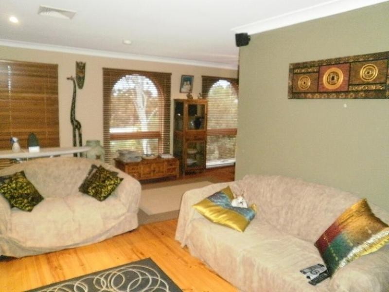 40 Tania Drive, Aberfoyle Park SA 5159