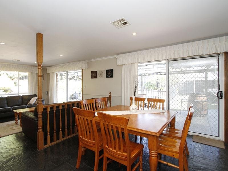 2 Jutland Parade, Woodcroft SA 5162