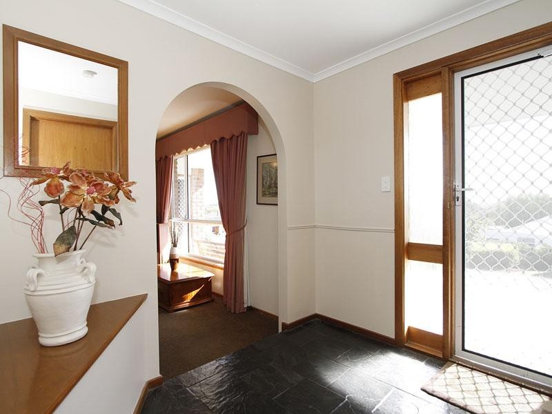 2 Jutland Parade, Woodcroft SA 5162