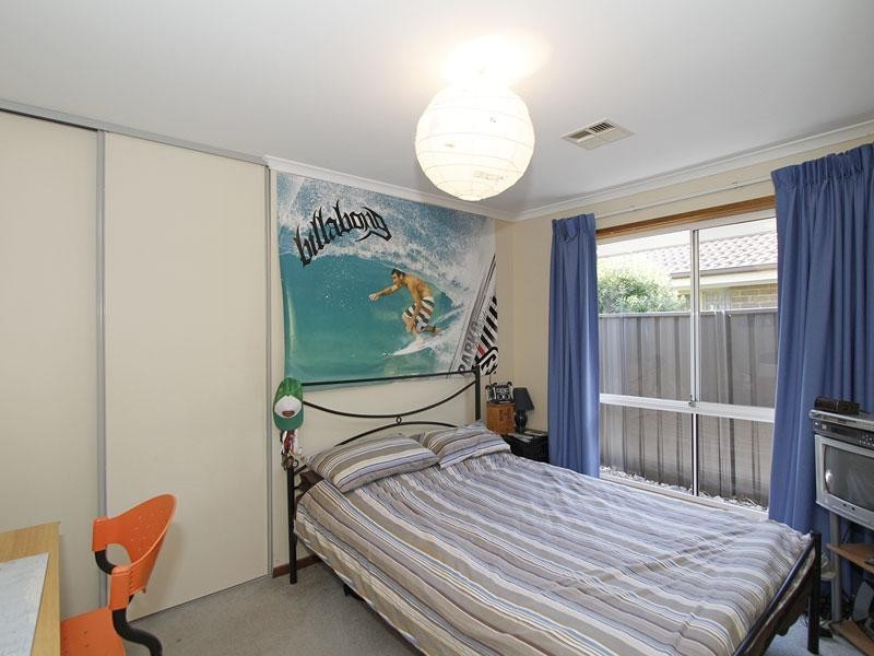 2 Jutland Parade, Woodcroft SA 5162