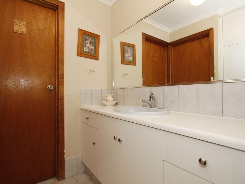 2 Jutland Parade, Woodcroft SA 5162