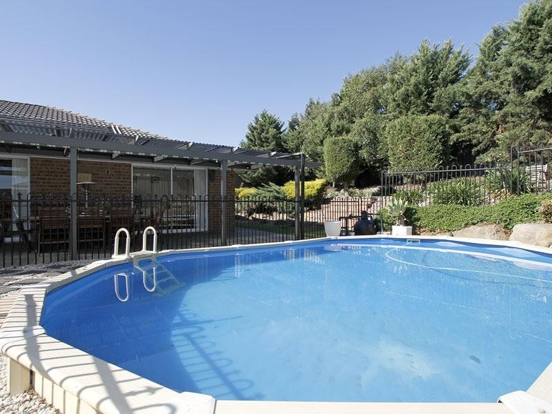 2 Jutland Parade, Woodcroft SA 5162