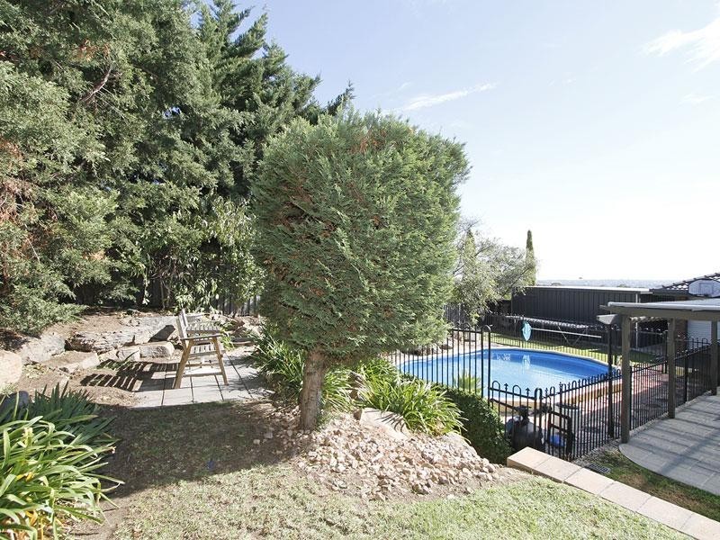 2 Jutland Parade, Woodcroft SA 5162