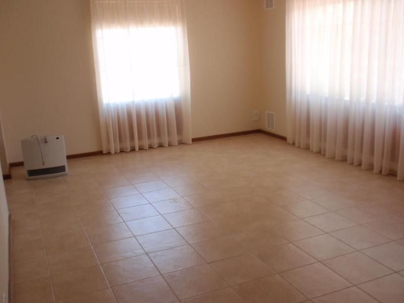 23 Barrdickson Crescent, Happy Valley SA 5159