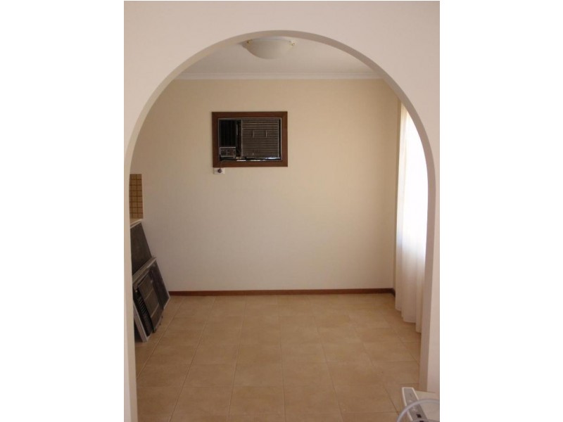 23 Barrdickson Crescent, Happy Valley SA 5159