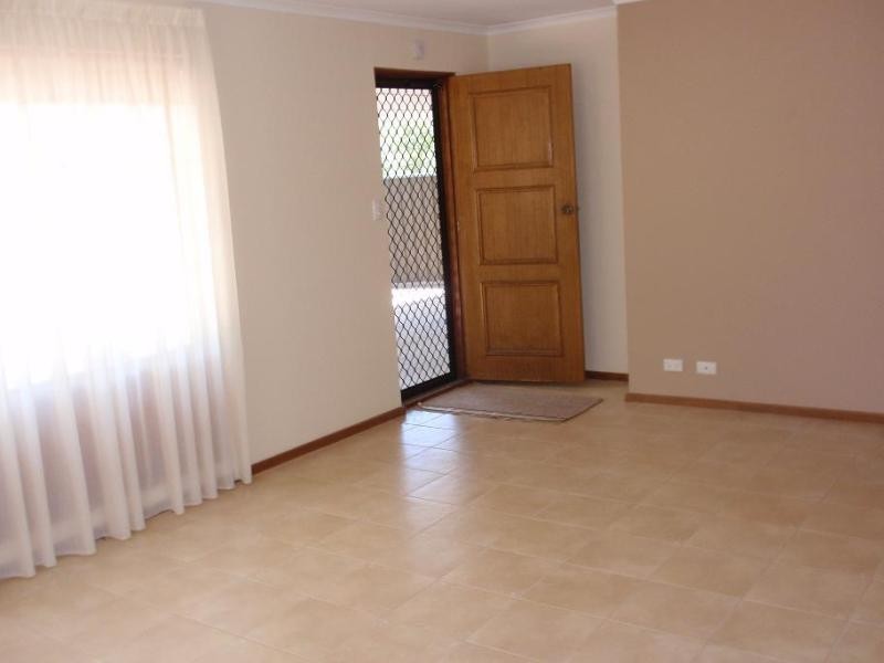 23 Barrdickson Crescent, Happy Valley SA 5159