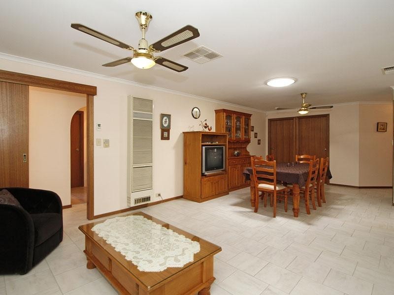 35 Baltimore Avenue, Morphett Vale SA 5162