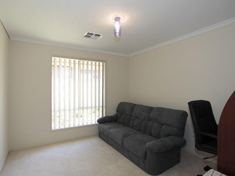 10 Mast Avenue, Seaford Meadows SA 5169