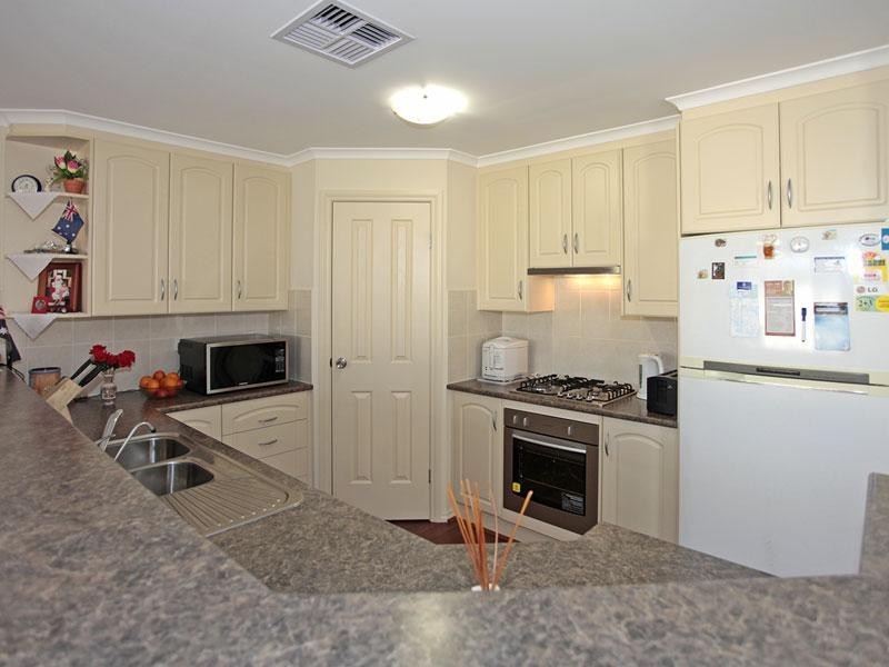 10 Mast Avenue, Seaford Meadows SA 5169