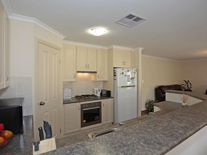 10 Mast Avenue, Seaford Meadows SA 5169