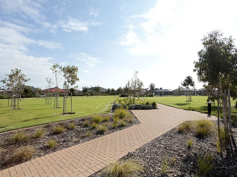 10 Mast Avenue, Seaford Meadows SA 5169