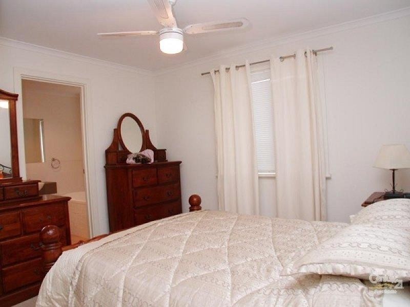 5 Mcguire Court, Hackham SA 5163
