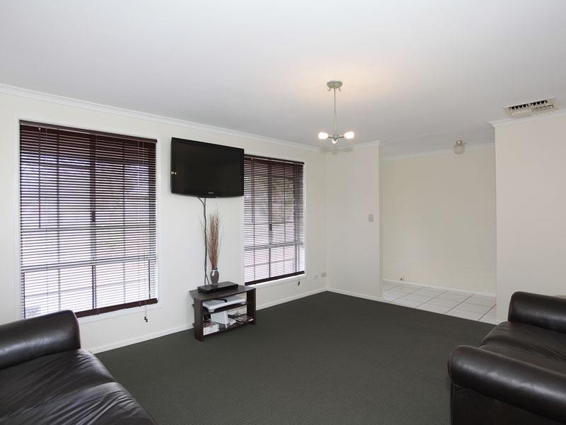 15 Goodrington Way, Moana SA 5169
