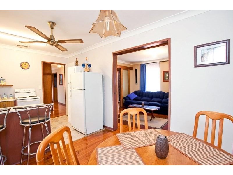5 Edna Court, Hackham SA 5163