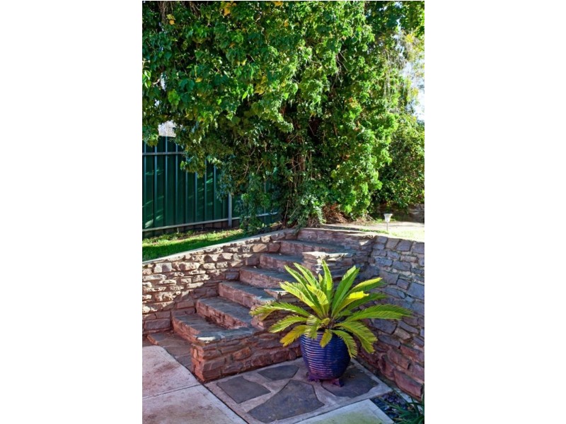 5 Edna Court, Hackham SA 5163
