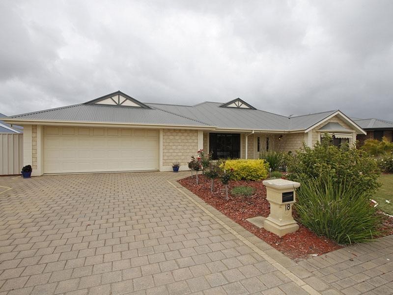 18 Vales Court, Mclaren Vale SA 5171