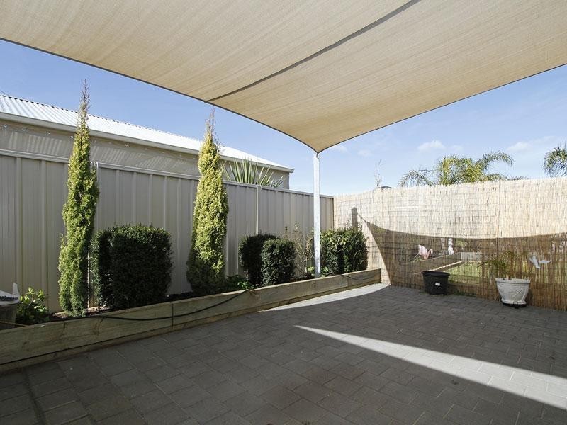 9 Barracoota Crescent, Aldinga Beach SA 5173