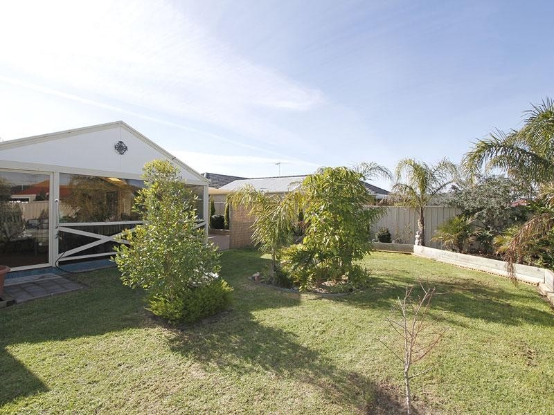 9 Barracoota Crescent, Aldinga Beach SA 5173