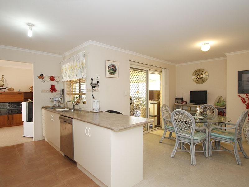 9 Barracoota Crescent, Aldinga Beach SA 5173