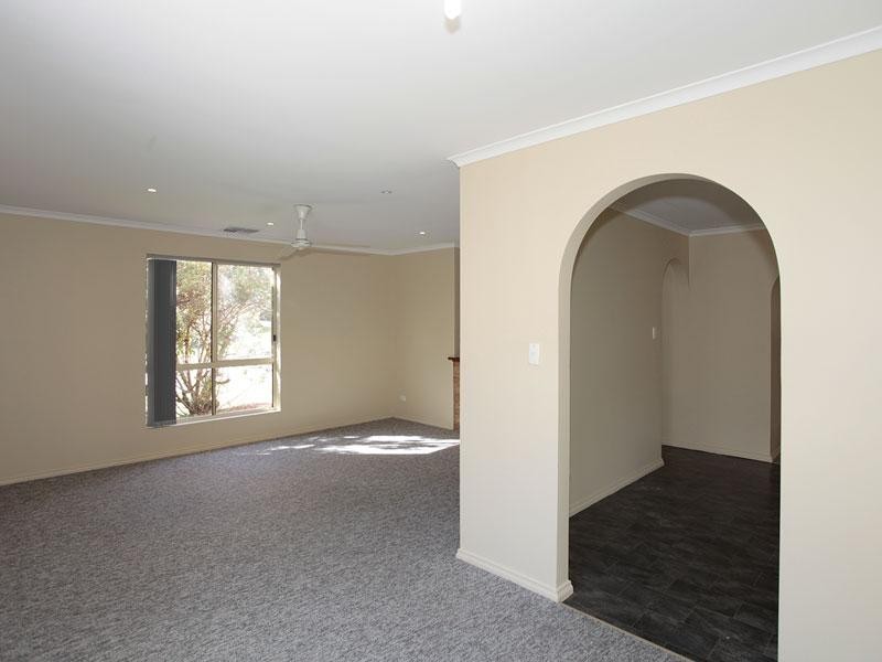 5 Garland Road, Noarlunga Downs SA 5168