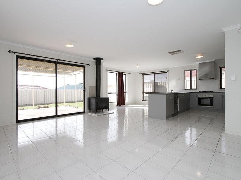 4 Crystal Harmony Court, Sellicks Beach SA 5174